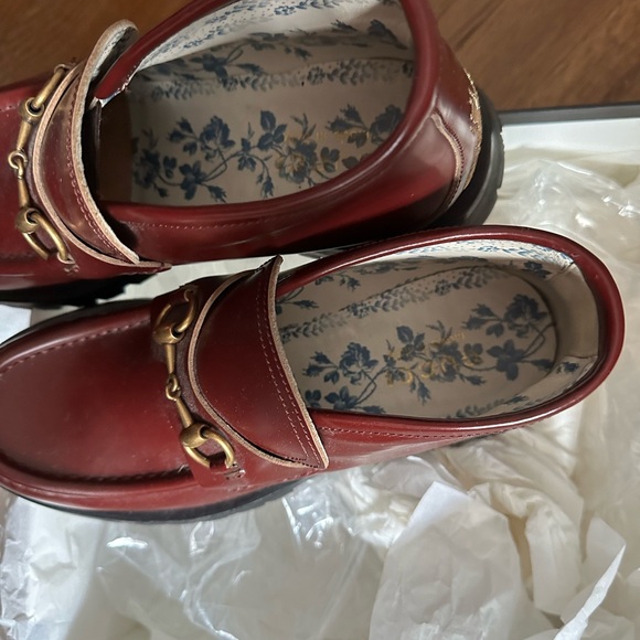 Gucci loafer boots. Size 7 men’s. Comes with box. Worn once. - Picture 7 of 9
